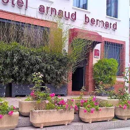 Ξενοδοχείο Arnaud Bernard 2*